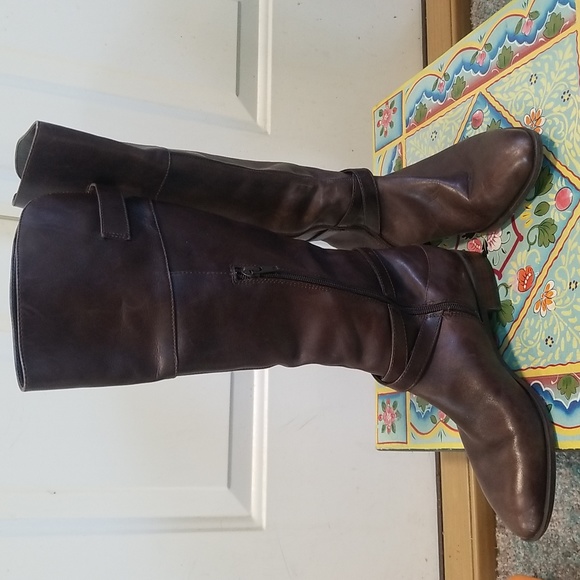SAKS 5th Avenue brown leather riding boots - Picture 3 of 10